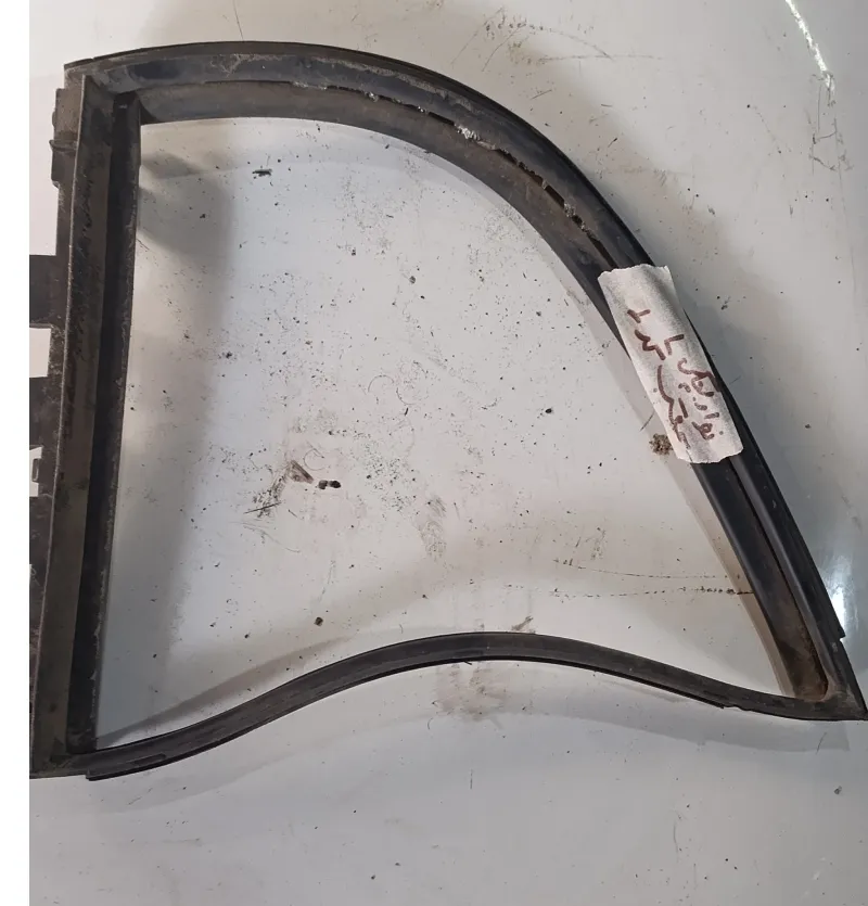 نوار لچکی عقب چپ لیفان 620 استوک